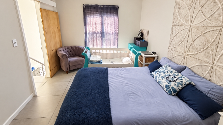3 Bedroom Property for Sale in Peerless Park North Western Cape
